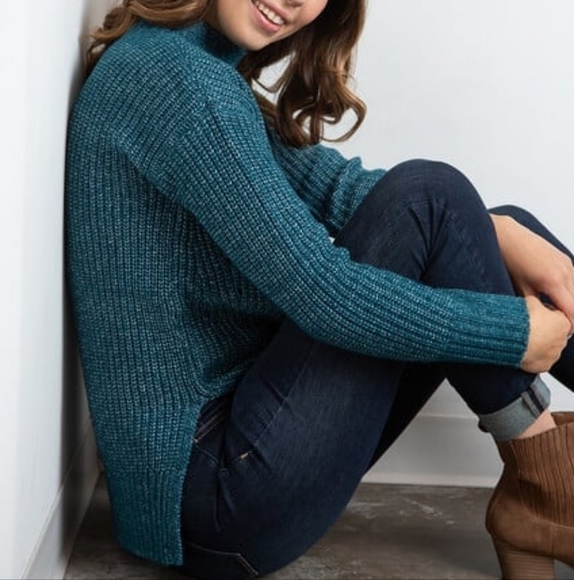 4X • Warehouse One • Mock Neck Tunic Sweater - Picture 4 of 6